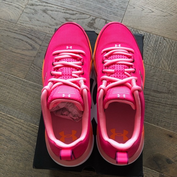 Under Armour Girls Shoes - Picture 4 of 5